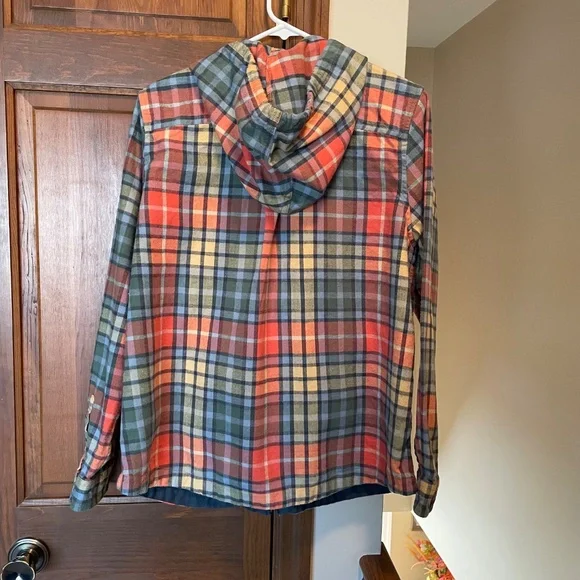 LL Bean Flannel jacket - Picture 2 of 3